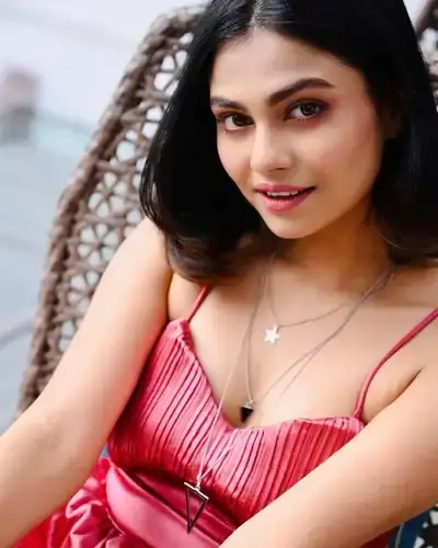 Call Girls Service in Sitai